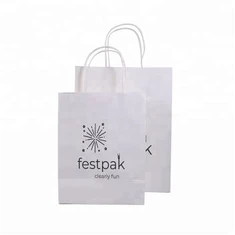 Невялікія папяровыя пакеты з ручкамі для адзення